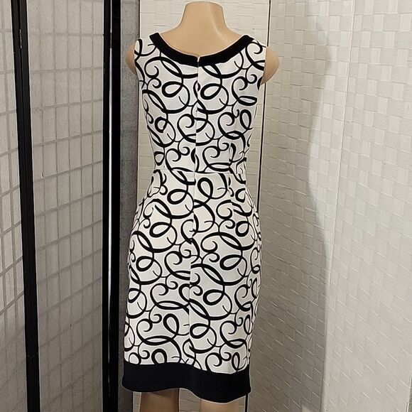 LONDON ROUND NECK SLEEVELESS HIDDEN ZIPPER WOMAN DRESS - Picture 8 of 16